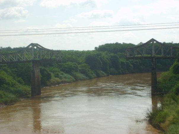 Phu Yao Bridge, one of the many elics of the Vietnam War, is a tourist attraction for travellers keen on discovering the legacy of Vietnam's war history.