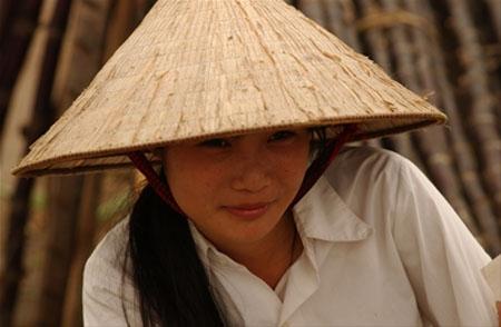 Vietnamese girl with conical hat