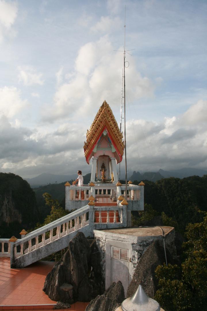 Wat Kow Tahm monastery