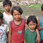 Children on the shore of Lake Tonle Sap