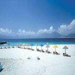 The weather of Wuzhizhou island belongs to the tropical marine climate which is temperate and pleasant all year round.