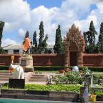 The monument of Queen Chamthewee in Lamphun