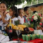 Mind your (table) manners!  Image by Ronald de Jong  