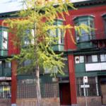 Constructed in 1902, the Chinese Times Building, like other buildings at the time, contains a cheater floor.