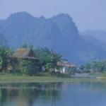 A peaceful island in the middle of Quan So Lake, My Duc.